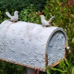 natuurstenen brievenbus installeren